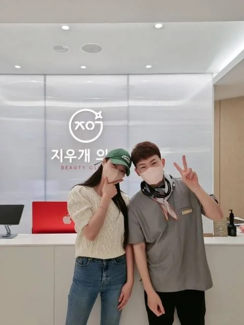 Dr.Eraserを訪問してくださった俳優のウムヒョンギョン様